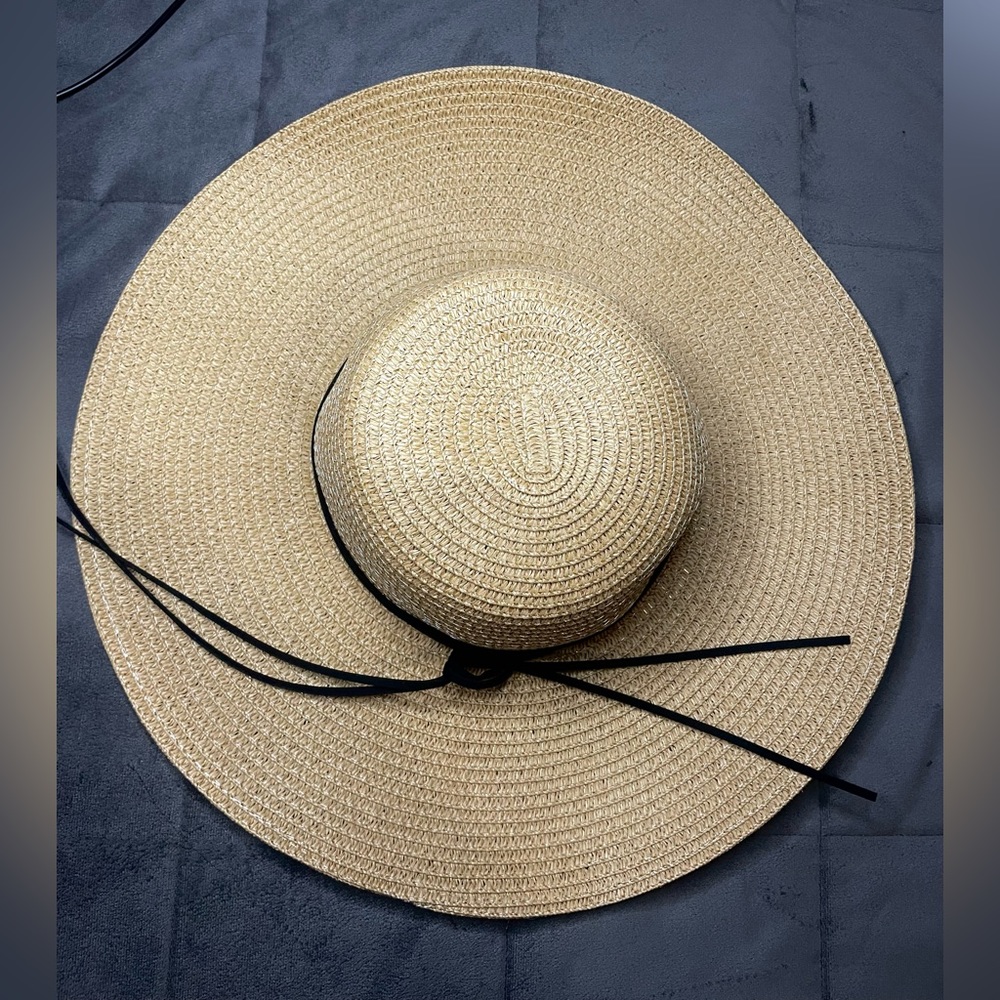 Straw Beach/ Sun Hat